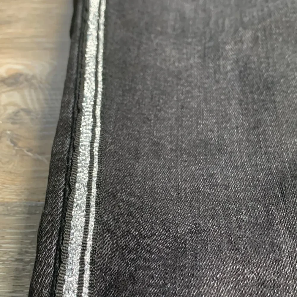 Denim &Company black jeans raw hem ankle size 6